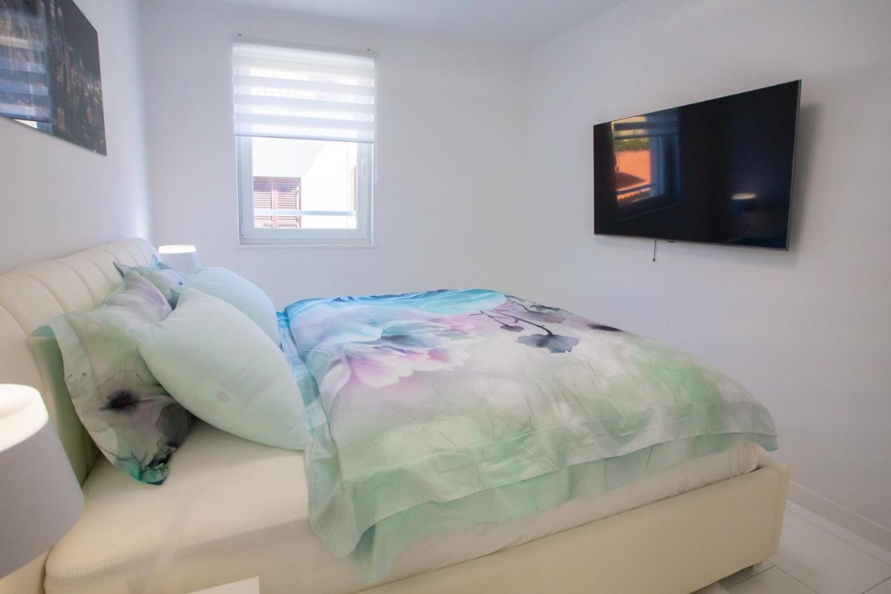Apartman Pascal ポレッチ エクステリア 写真